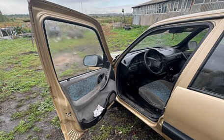 Chevrolet Niva I рестайлинг, 2004 год, 250 000 рублей, 9 фотография