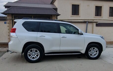 Toyota Land Cruiser Prado 150 рестайлинг 2, 2011 год, 2 930 000 рублей, 5 фотография