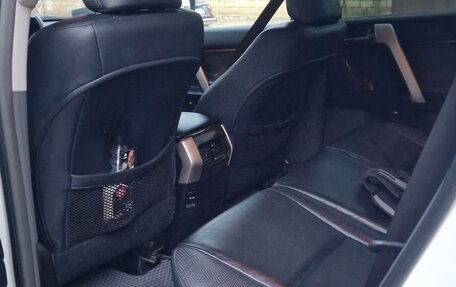 Toyota Land Cruiser Prado 150 рестайлинг 2, 2011 год, 2 930 000 рублей, 8 фотография