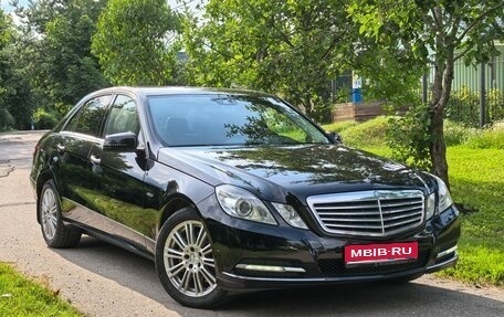 Mercedes-Benz E-Класс, 2011 год, 1 715 000 рублей, 1 фотография