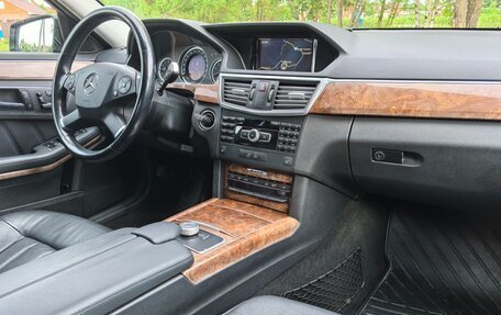 Mercedes-Benz E-Класс, 2011 год, 1 715 000 рублей, 3 фотография