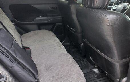 Mitsubishi Outlander III рестайлинг 3, 2018 год, 1 800 000 рублей, 12 фотография