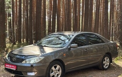 Toyota Camry V40, 2005 год, 800 000 рублей, 1 фотография