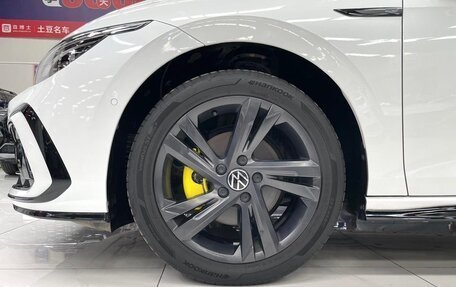 Volkswagen Golf VIII, 2022 год, 2 100 000 рублей, 16 фотография