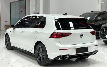 Volkswagen Golf VIII, 2022 год, 2 100 000 рублей, 4 фотография