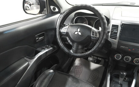 Mitsubishi Outlander III рестайлинг 3, 2008 год, 1 319 000 рублей, 9 фотография