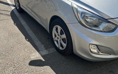 Hyundai Solaris II рестайлинг, 2011 год, 700 000 рублей, 1 фотография