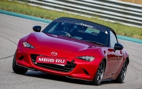 Mazda MX-5, 2016 год, 1 750 000 рублей, 2 фотография