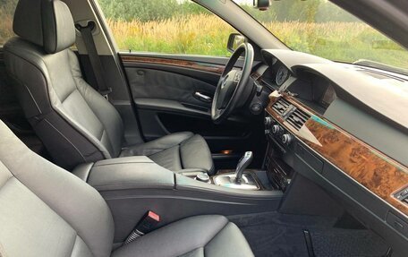 BMW 5 серия, 2008 год, 1 800 000 рублей, 9 фотография