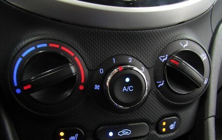 Hyundai Solaris II рестайлинг, 2011 год, 725 000 рублей, 23 фотография