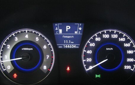 Hyundai Solaris II рестайлинг, 2011 год, 725 000 рублей, 24 фотография