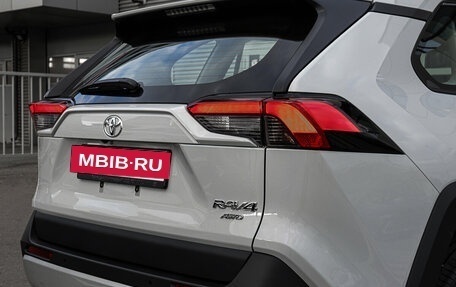 Toyota RAV4, 2025 год, 4 312 000 рублей, 9 фотография