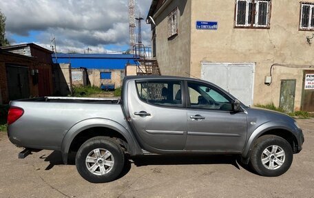 Mitsubishi L200 IV рестайлинг, 2013 год, 1 500 000 рублей, 2 фотография