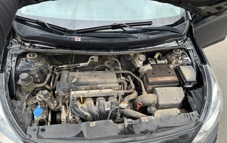 Hyundai Solaris II рестайлинг, 2013 год, 915 000 рублей, 5 фотография