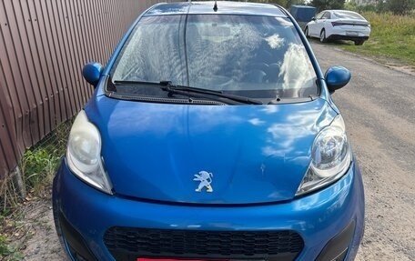 Peugeot 107 I рестайлинг, 2012 год, 440 000 рублей, 4 фотография