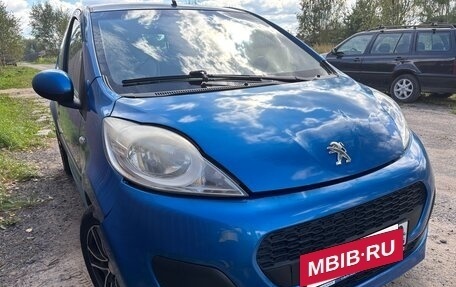 Peugeot 107 I рестайлинг, 2012 год, 440 000 рублей, 3 фотография