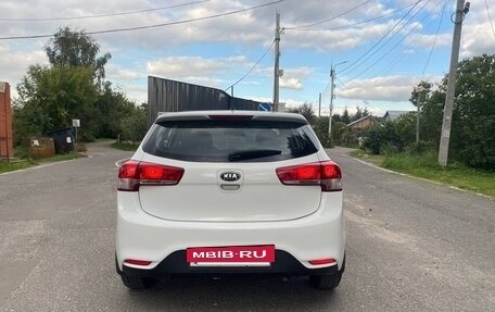 KIA Rio III рестайлинг, 2016 год, 830 000 рублей, 4 фотография