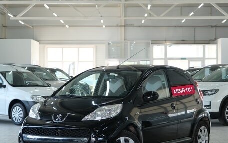 Peugeot 107 I рестайлинг, 2011 год, 619 000 рублей, 4 фотография