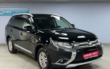 Mitsubishi Outlander III рестайлинг 3, 2017 год, 1 799 000 рублей, 3 фотография