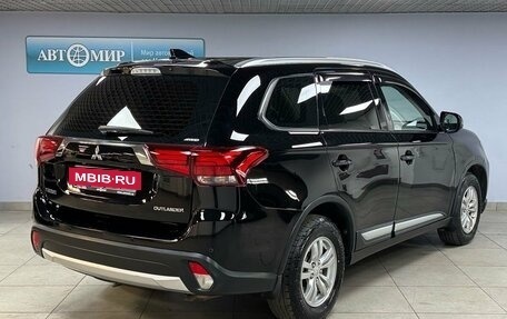 Mitsubishi Outlander III рестайлинг 3, 2017 год, 1 799 000 рублей, 5 фотография