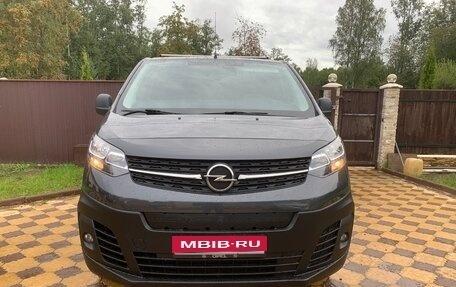 Opel Vivaro, 2020 год, 2 050 000 рублей, 1 фотография