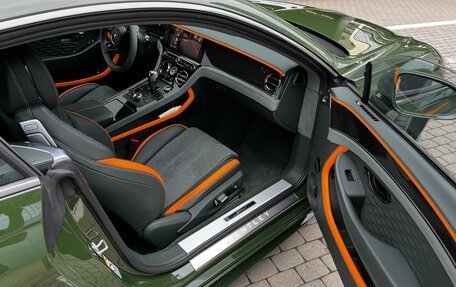 Bentley Continental GT, 2024 год, 39 500 000 рублей, 13 фотография