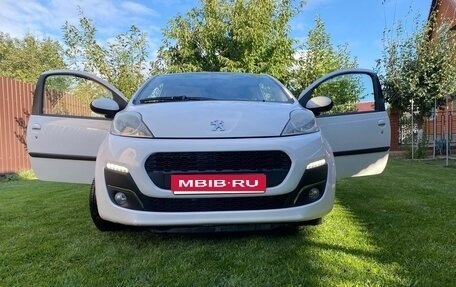 Peugeot 107 I рестайлинг, 2012 год, 555 000 рублей, 1 фотография