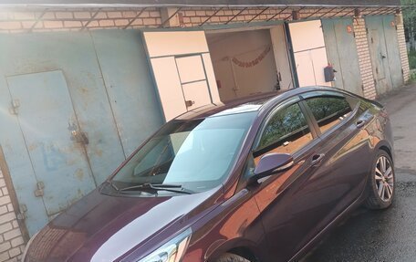 Hyundai Solaris II рестайлинг, 2011 год, 1 100 000 рублей, 7 фотография