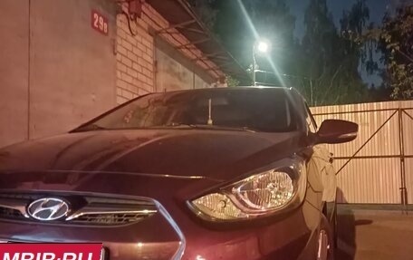 Hyundai Solaris II рестайлинг, 2011 год, 1 100 000 рублей, 3 фотография