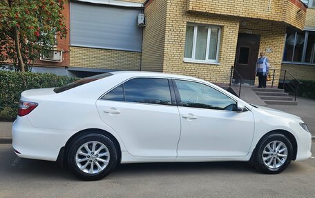 Toyota Camry, 2015 год, 1 720 000 рублей, 2 фотография