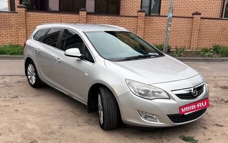 Opel Astra J, 2012 год, 705 000 рублей, 2 фотография