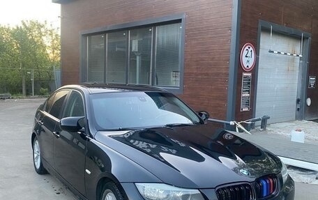 BMW 3 серия, 2011 год, 1 530 000 рублей, 3 фотография
