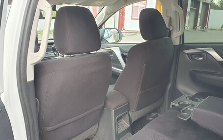 Mitsubishi Pajero Sport III рестайлинг, 2018 год, 3 100 000 рублей, 14 фотография