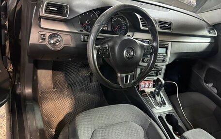 Volkswagen Passat B7, 2011 год, 1 300 000 рублей, 2 фотография