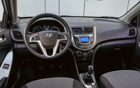 Hyundai Solaris II рестайлинг, 2013 год, 885 000 рублей, 6 фотография