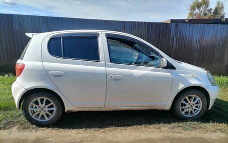 Toyota Vitz, 2000 год, 360 000 рублей, 2 фотография