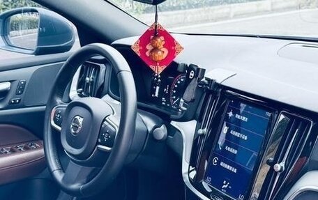 Volvo S60 III, 2022 год, 3 200 030 рублей, 9 фотография