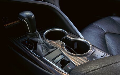 Toyota Camry, 2018 год, 2 760 000 рублей, 12 фотография