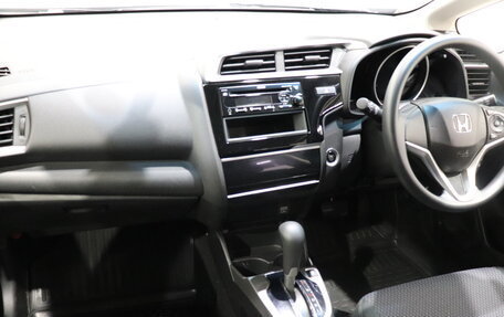 Honda Fit III, 2019 год, 1 050 000 рублей, 15 фотография