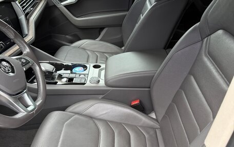 Volkswagen Touareg III, 2019 год, 6 200 000 рублей, 12 фотография