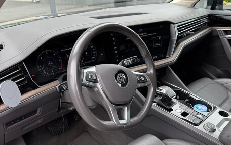 Volkswagen Touareg III, 2019 год, 6 200 000 рублей, 16 фотография