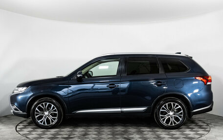 Mitsubishi Outlander III рестайлинг 3, 2018 год, 2 249 000 рублей, 8 фотография