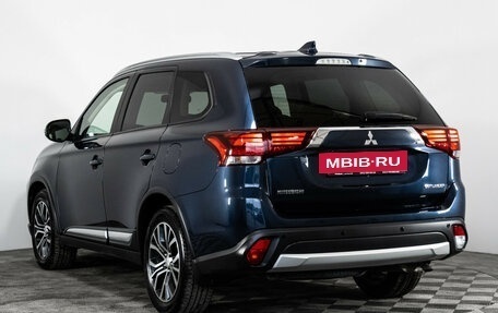 Mitsubishi Outlander III рестайлинг 3, 2018 год, 2 249 000 рублей, 7 фотография