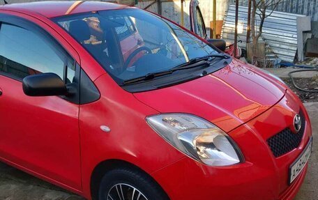 Toyota Yaris III рестайлинг, 2008 год, 550 000 рублей, 5 фотография