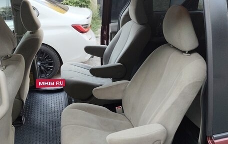 Toyota Sienna III, 2010 год, 1 490 000 рублей, 13 фотография