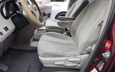 Toyota Sienna III, 2010 год, 1 490 000 рублей, 14 фотография