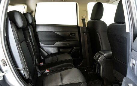 Mitsubishi Outlander III рестайлинг 3, 2022 год, 2 599 000 рублей, 22 фотография