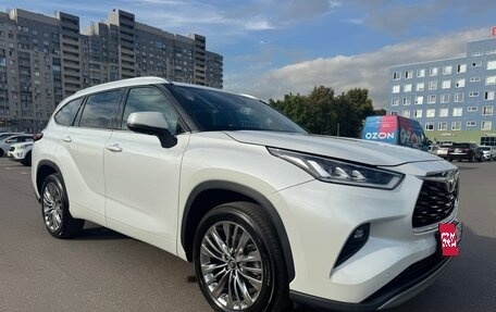 Toyota Highlander, 2024 год, 5 500 000 рублей, 7 фотография