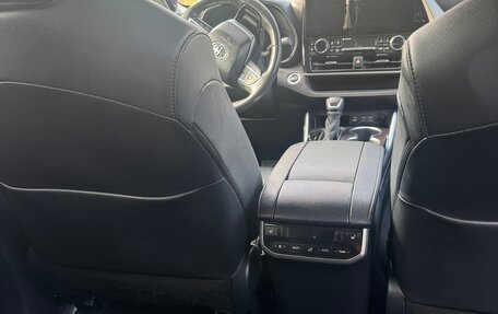 Toyota Highlander, 2024 год, 5 500 000 рублей, 18 фотография
