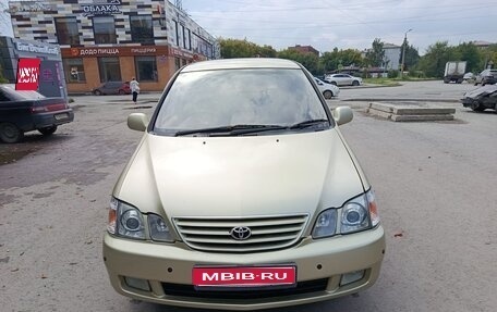 Toyota Gaia, 2000 год, 560 000 рублей, 1 фотография